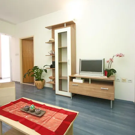 Apartment Shanna *